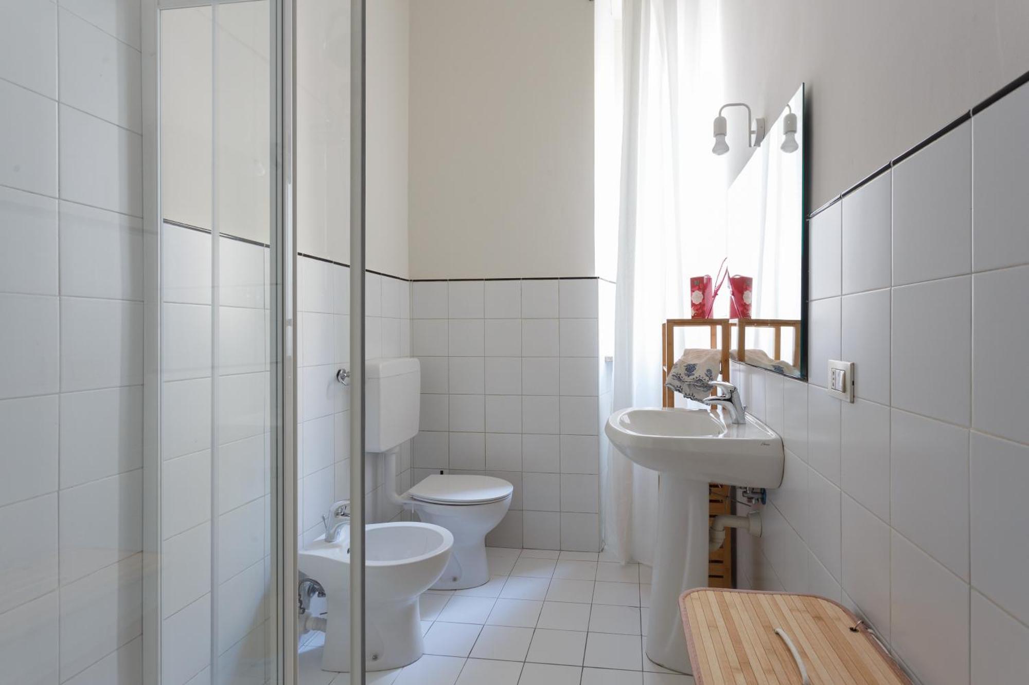 Renovated 3 Bedroom Apartment In The City Center Турин Экстерьер фото
